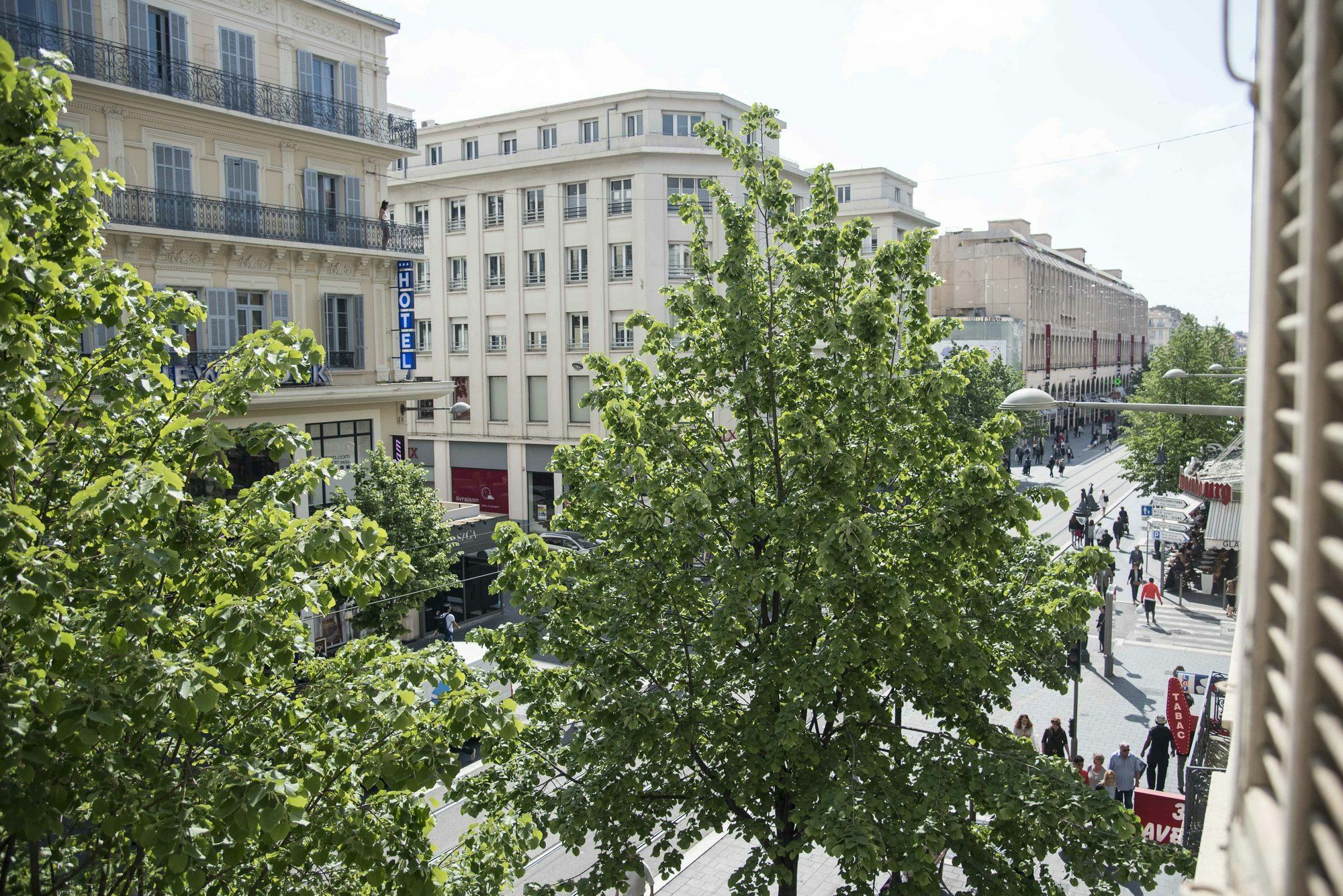Yellow City Nice Bagian luar foto